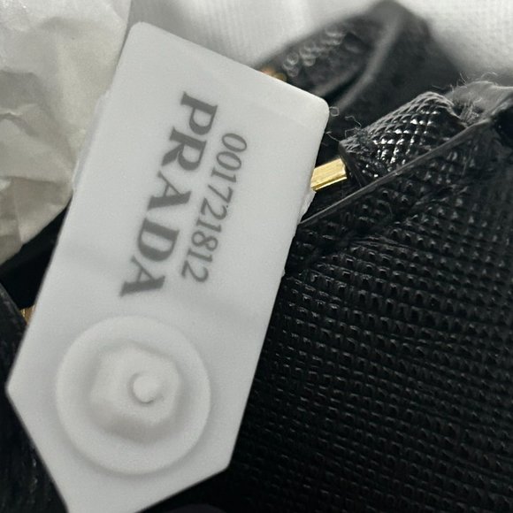 NEW IN BOX PRADA SAFFIANO LUX HANDBAG - Picture 1 of 7
